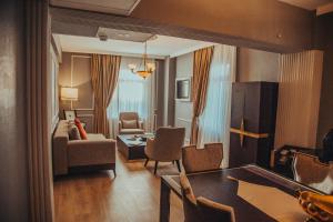 A seating area at ATLAS OTELİ