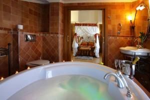 Koupelna v ubytování Hotel El Juglar