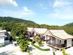 Gallery image of Scarlet Sails Resort in Koh Rong Island