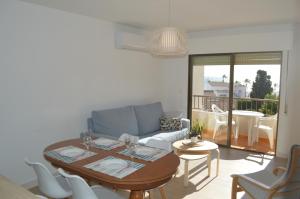 Fotografie z fotogalerie ubytování M&A Apartamento de Playa con Garaje v destinaci Almuñécar