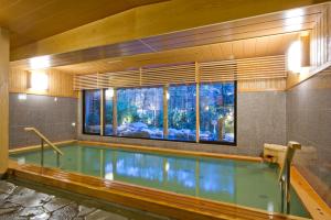 Bazén v ubytování Kadensho, Arashiyama Onsen, Kyoto - Kyoritsu Resort nebo v jeho okolí