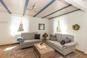 Ein Sitzbereich in der Unterkunft Hotel garni NordSeerose Greetsiel