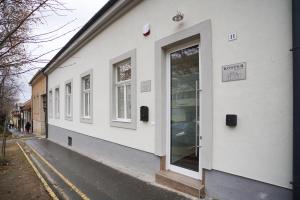 Budova, v ktorej sa apartmán nachádza