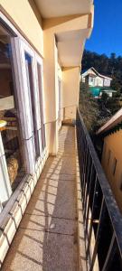 Balkón nebo terasa v ubytování Tara Home Shimla Near Mall Road + 30 fotografií