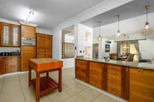 Η κουζίνα ή μικρή κουζίνα στο The Fairways, Ballito