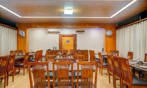 A restaurant or other place to eat at Hotel Shivas Inn