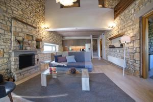 Posedenie v ubytovaní Kalpaki luxury maisonette 3
