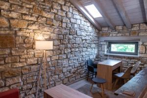 Posedenie v ubytovaní Kalpaki luxury maisonette 3