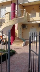 A balcony or terrace at Roof-Garden Apartment