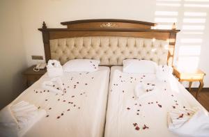 A bed or beds in a room at Thrace Konak Hotel & SPA