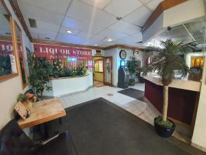 Vstupní hala nebo recepce v ubytování Sundre Motor Inn