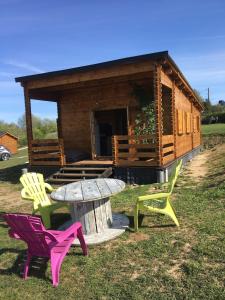 シャレーが所在する建物