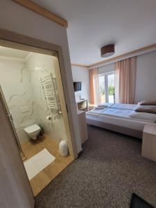 Koupelna v ubytování Karolowy pokoje&apartamenty + 37 fotografií