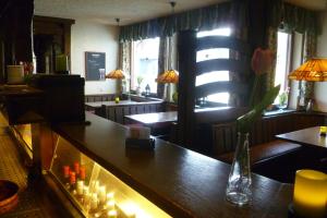 El salón o zona de bar de Gasthof Zwilling