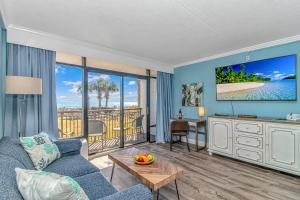 Oceanfront Suite Grande Cayman 124