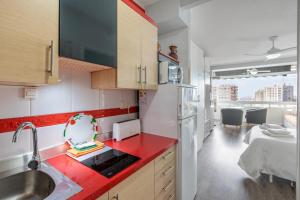 A kitchen or kitchenette at Studio Playa Paraíso