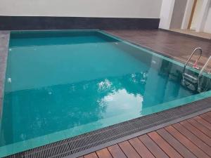 Kolam renang di atau dekat dengan Hotel Kandyan View ''Free pickup from Kandy city''