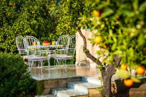 Κήπος έξω από το The Tower with the Orange tree garden