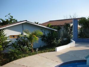 Hồ bơi trong/gần Hotel Three Monkeys