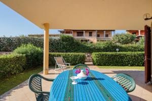 Fotografie z fotogalerie ubytování Apartments in Residence with swimming pool in Cala Girgolu v destinaci Monte Petrosu + 15 fotografií