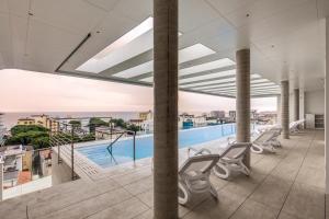 Bazén v ubytování Sunrise Palace nebo v jeho okolí