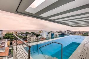 Bazén v ubytování Sunrise Palace nebo v jeho okolí