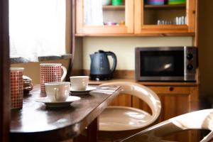 Afbeelding uit fotogalerij van FULVIA - Courtyard apartment with balcony in Arona