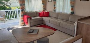 Fotografie z fotogalerie ubytování Lakeside Cotswold Holiday Home v destinaci Cirencester