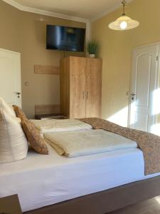 Fotografie z fotogalerie ubytování Haus Hohenzollern & Haus 'Ambiente v destinaci Bad Bertrich