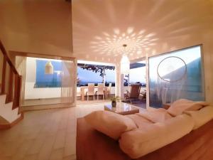 Gallery image of Beach penthouse with rooftopbar and Fiber WiFi, spectacular 180 degrees ocean view in Santa Maria
