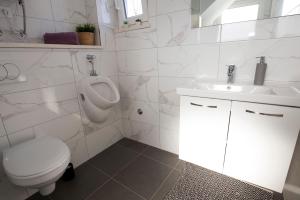Koupelna v ubytování Apartment Maya Bellissima