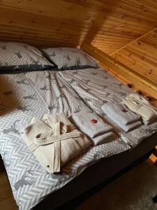 Posteľ alebo postele v izbe v ubytovaní Hunting Lodge Lipót