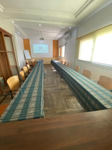 Afbeelding uit fotogalerij van Warang - Nianing Chambres,Salle de séminaires et réunion in Darou Rhamane