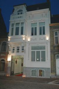 The building in which a panziókat is located