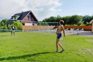 Hostia v ubytovaní Holiday Home by Lake Jamno with Pool