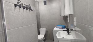 Kúpeľňa v ubytovaní Apartament przy Parku