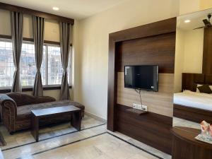 Gallery image of Hotel Royal Embassy in Tinsukia