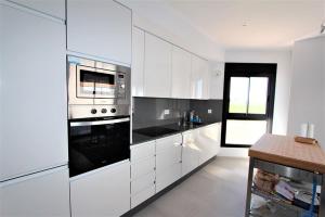 A kitchen or kitchenette at Senika