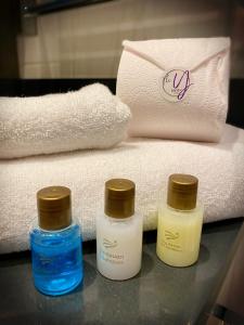 Ein Bett oder Betten in einem Zimmer der Unterkunft The Y Istanbul Suites