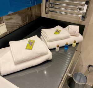 Ein Bett oder Betten in einem Zimmer der Unterkunft The Y Istanbul Suites
