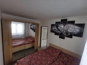 Postel nebo postele na pokoji v ubytování Apartmán Zuzka