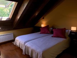 Un pat sau paturi într-o cameră la Ca Don Rafel