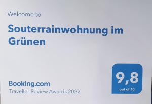 une capture d'écran d'un panneau indiquant la voie du sudm un meuleur dans l'établissement Souterrainwohnung im Grünen, à Witten