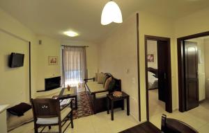 TV a/nebo společenská místnost v ubytování Dianthos Guesthouse
