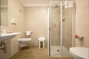 Ванная комната в Hotel Montreal