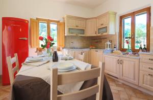 Kuchyňa alebo kuchynka v ubytovaní Agriturismo Le Fornaci - Appartamento Bianco