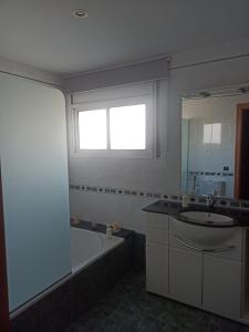 Kuchyň nebo kuchyňský kout v ubytování Casa Ferriols 2.0