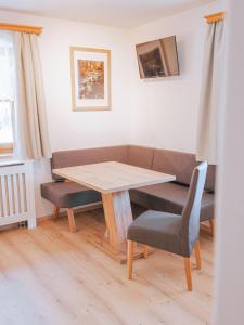 Posezení v ubytování Apartment Haus Toplitzsee nahe dem Grundlsee und Toplitzsee