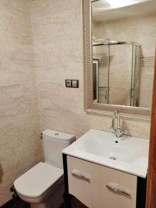 Apartamentos Turísticos Betanzos, Betanzos – Precios ...