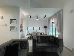 Foto dalla galleria di Five BEDROOMS RESIDENTIAL HOME WITH FREE WIFI a Sepang